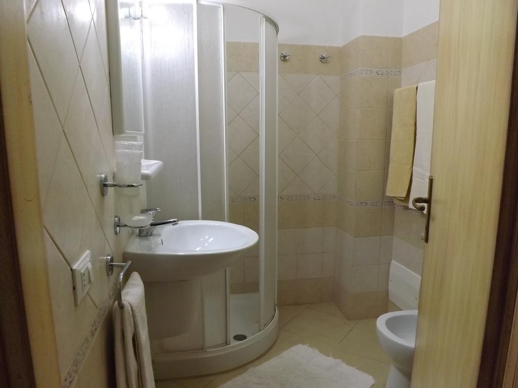 San Sperate Hotel Sagittario חדר תמונה
