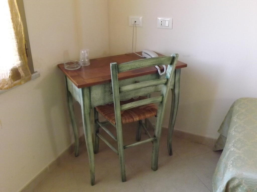 San Sperate Hotel Sagittario חדר תמונה
